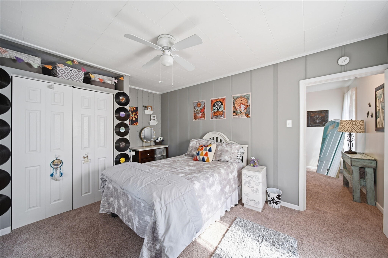303 W Middle Street, Chelsea, MI, 48118-1505