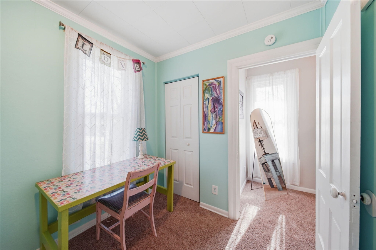 303 W Middle Street, Chelsea, MI, 48118-1505