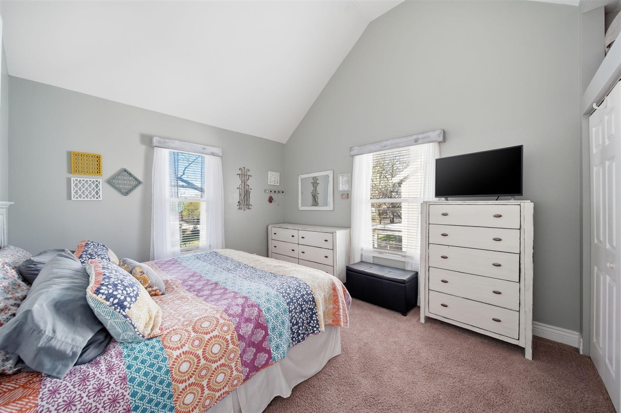 303 W Middle Street, Chelsea, MI, 48118-1505