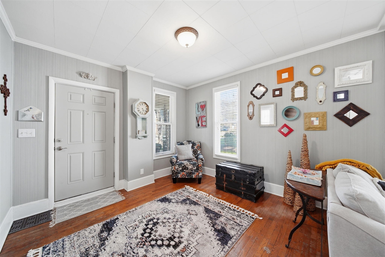 303 W Middle Street, Chelsea, MI, 48118-1505