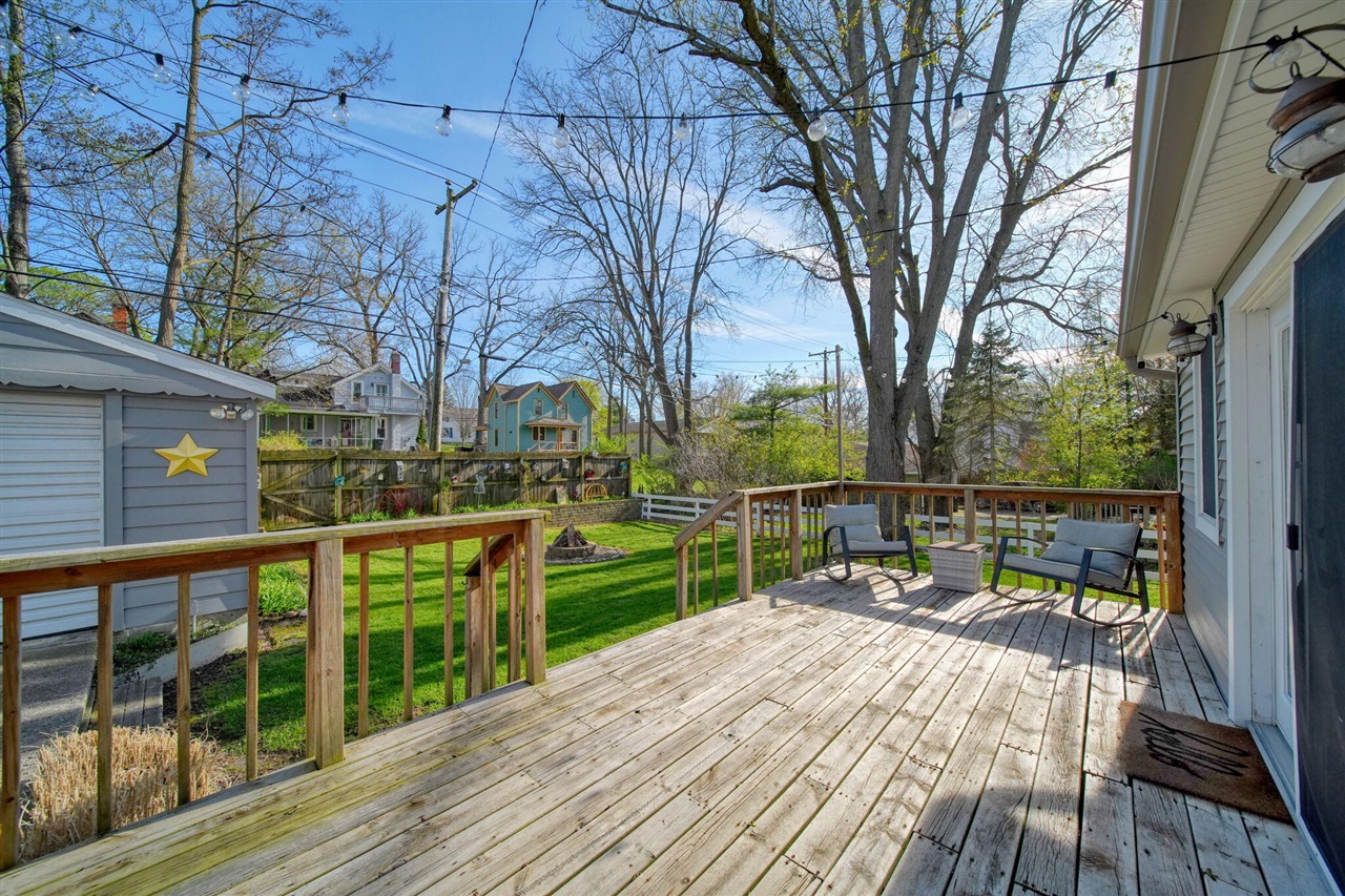 303 W Middle Street, Chelsea, MI, 48118-1505