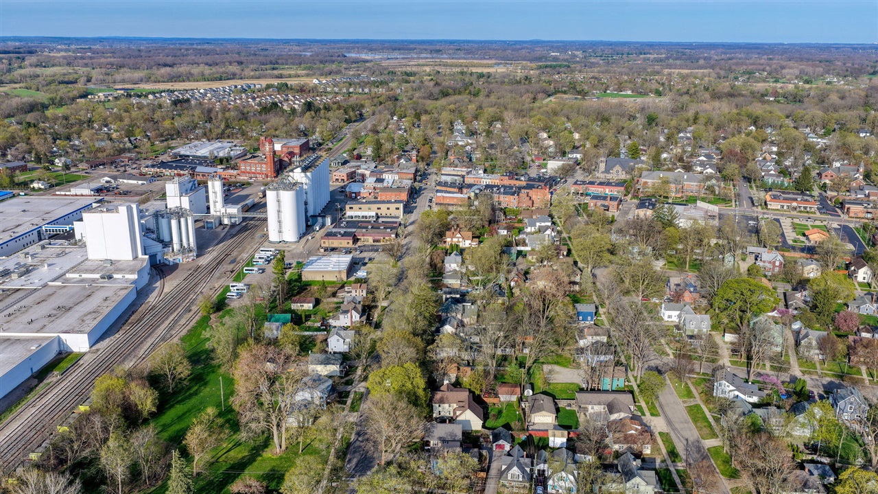 303 W Middle Street, Chelsea, MI, 48118-1505