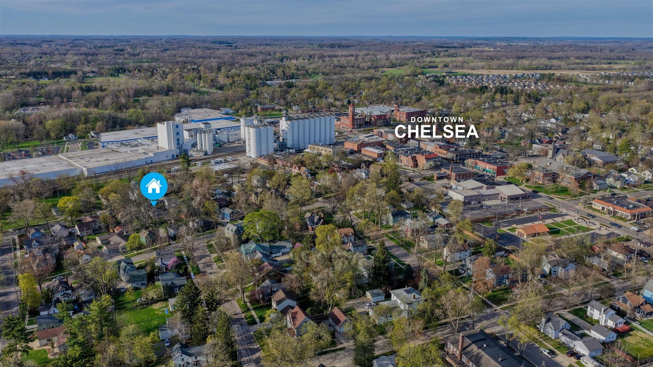 303 W Middle Street, Chelsea, MI, 48118-1505