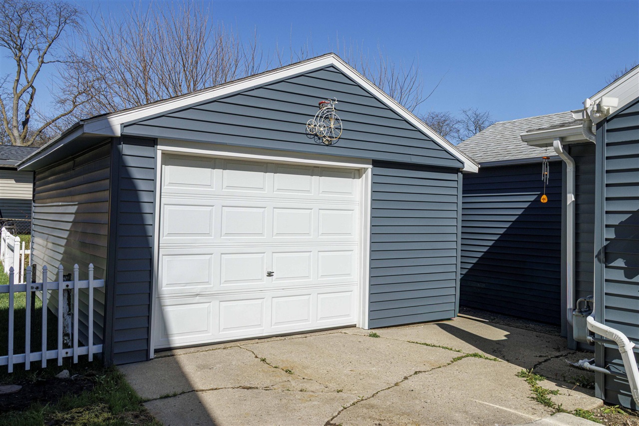 1409 Fuller Avenue, Grand Rapids, MI, 49505-5304