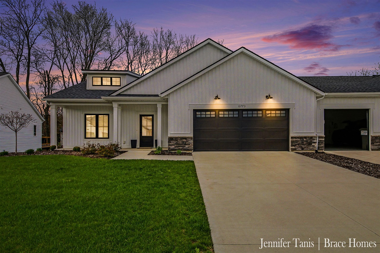 Homes for sale in Hudsonville, MI | 6773 Croft Ln, Hudsonville, MI 49426