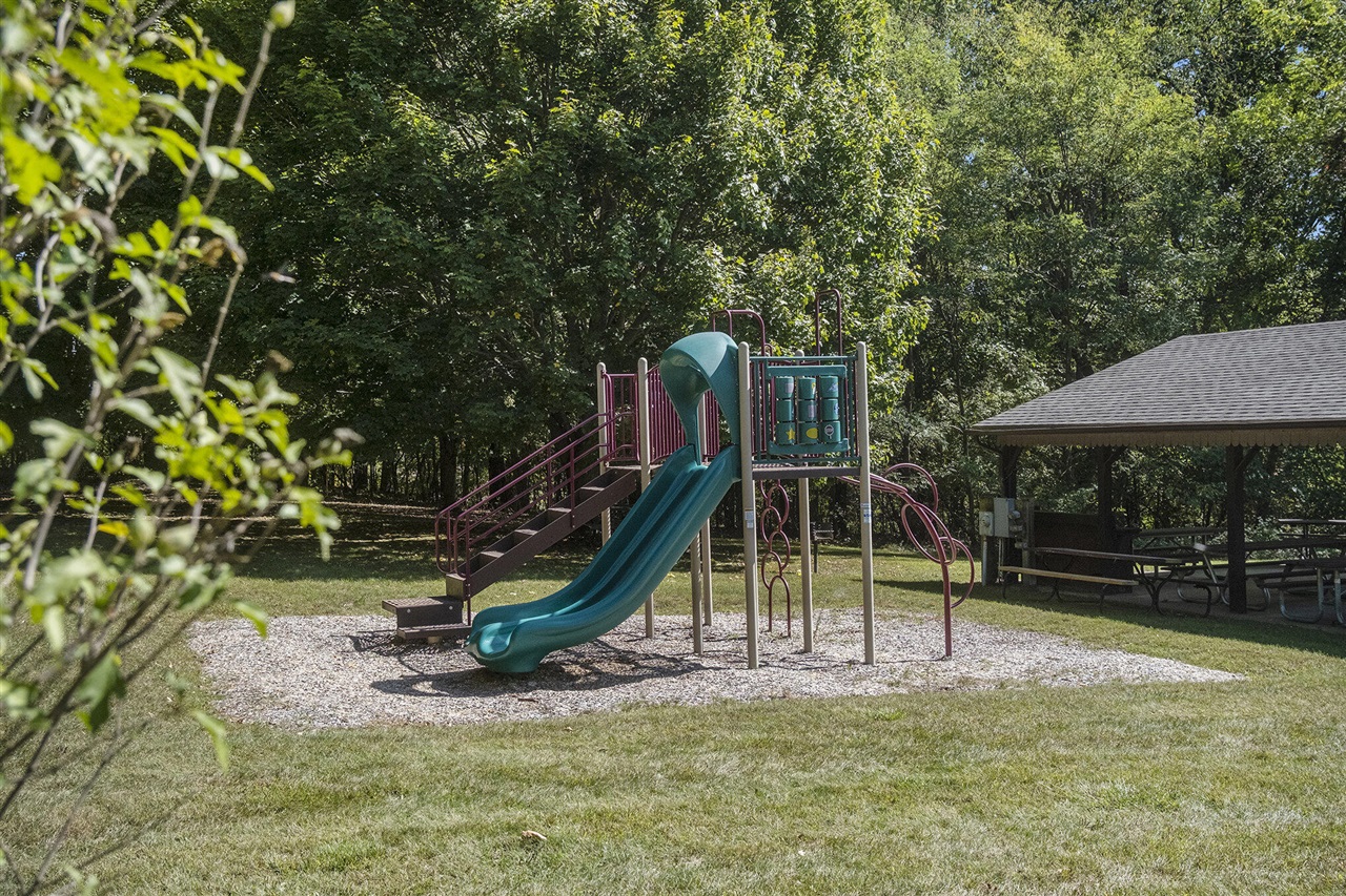 132 Hollybrook Ct, Jerome, MI, 49249-9400