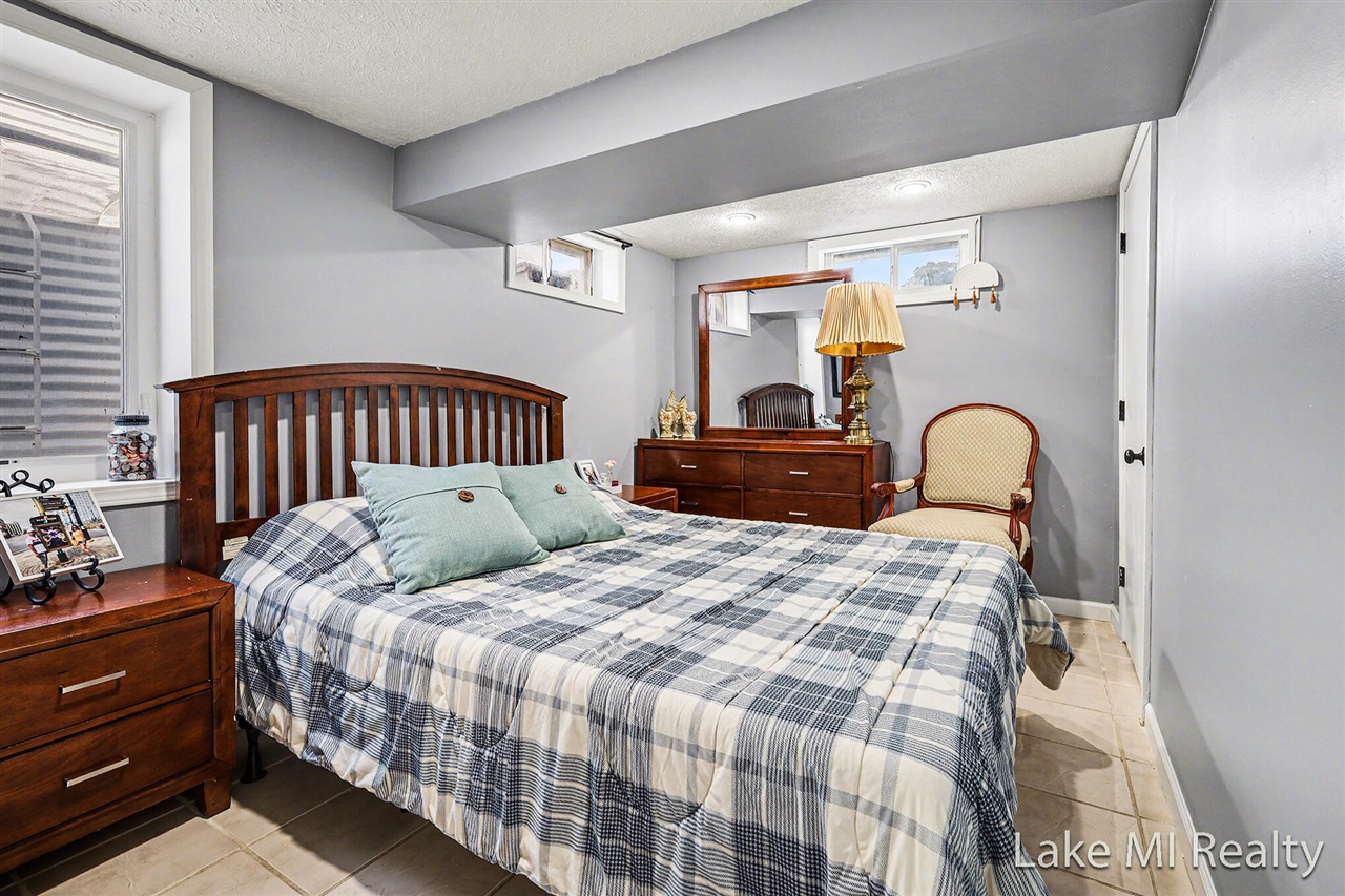 2884 Meyer Avenue, Wyoming, MI, 49519-2543