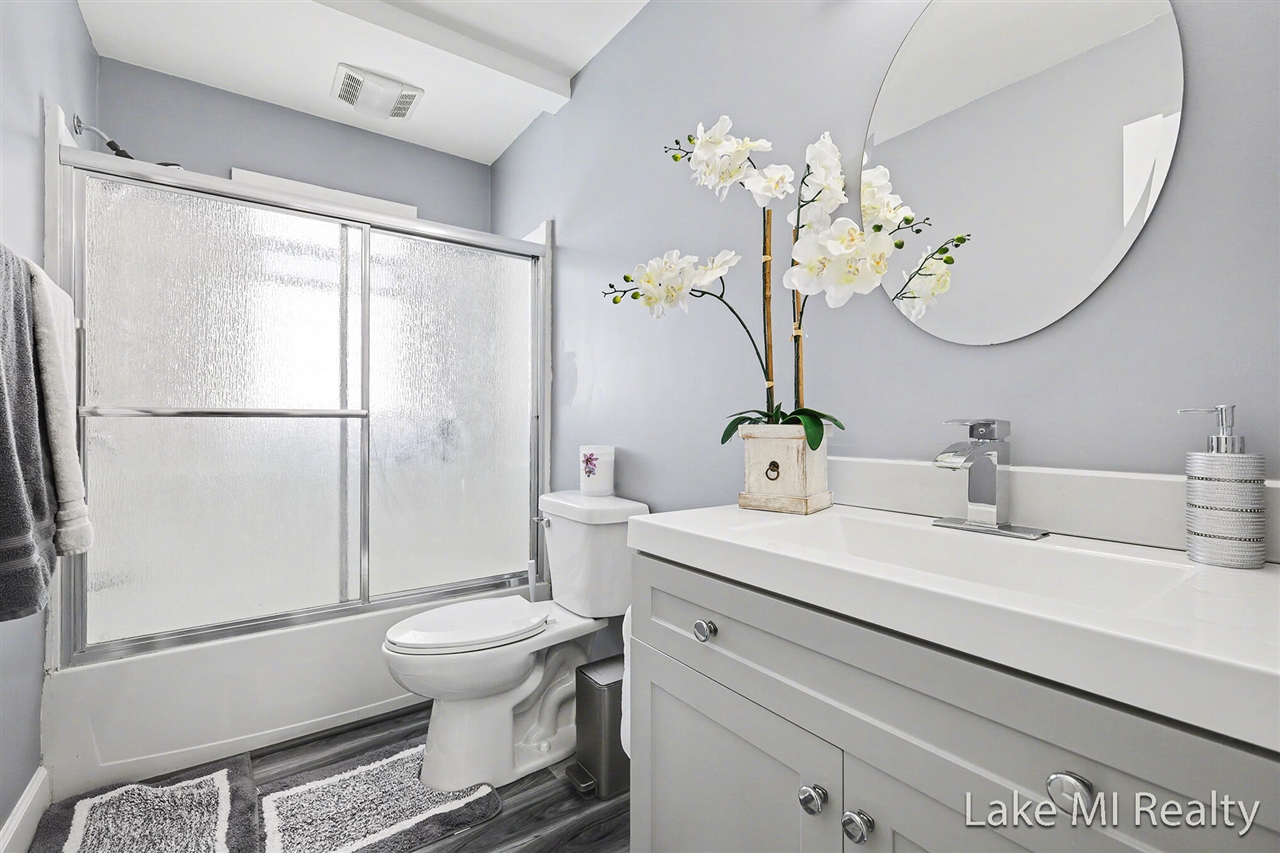 2884 Meyer Avenue, Wyoming, MI, 49519-2543