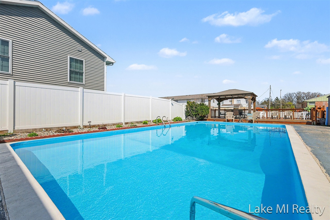 2884 Meyer Avenue, Wyoming, MI, 49519-2543