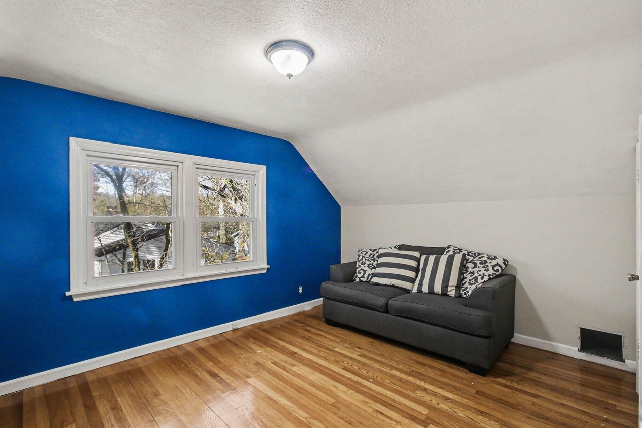 4108 Lake Harbor Road, Norton Shores, MI, 49441-4524