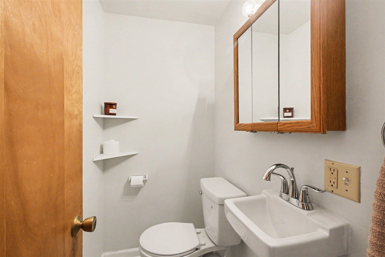 4108 Lake Harbor Road, Norton Shores, MI, 49441-4524