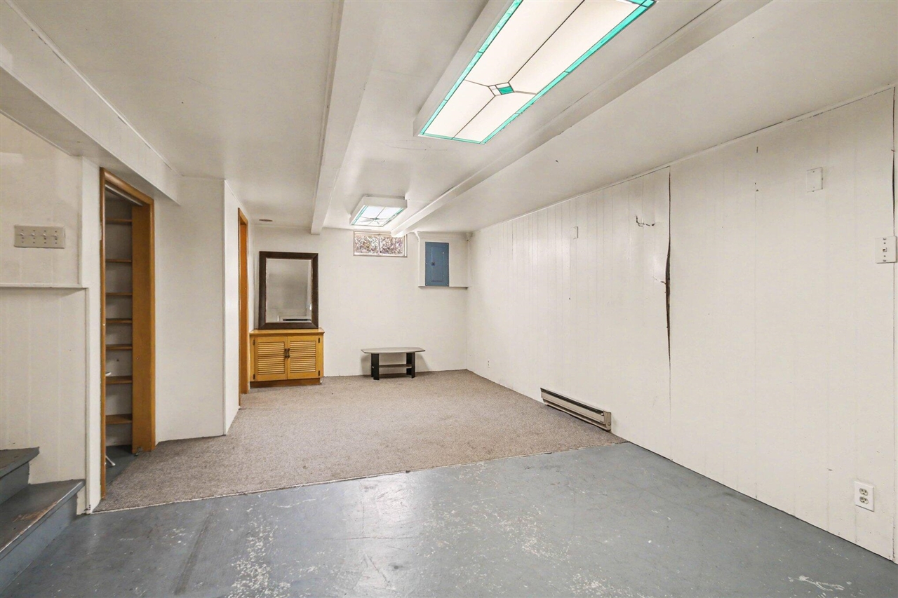 4108 Lake Harbor Road, Norton Shores, MI, 49441-4524