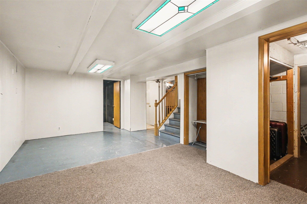 4108 Lake Harbor Road, Norton Shores, MI, 49441-4524