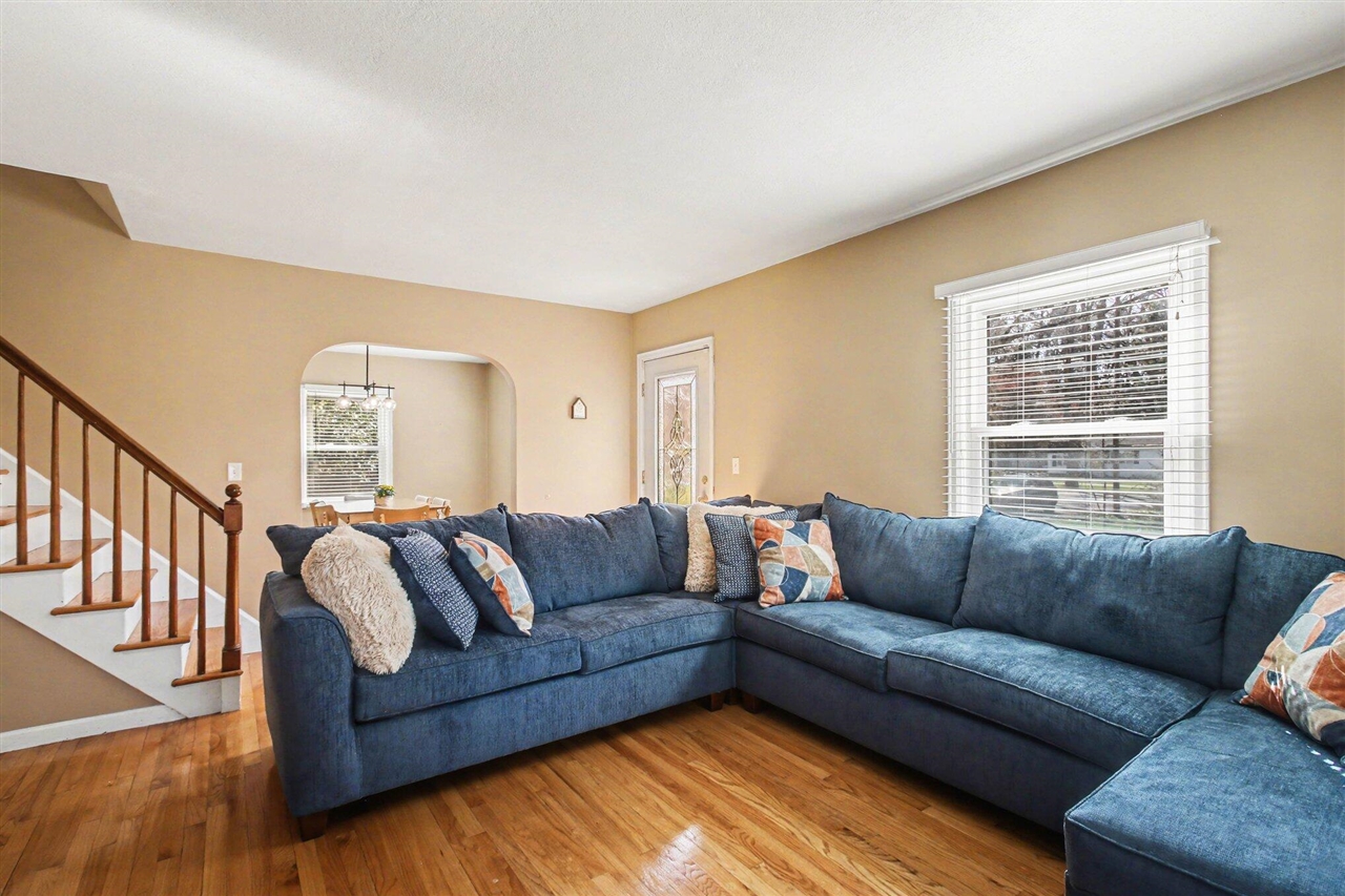 4108 Lake Harbor Road, Norton Shores, MI, 49441-4524