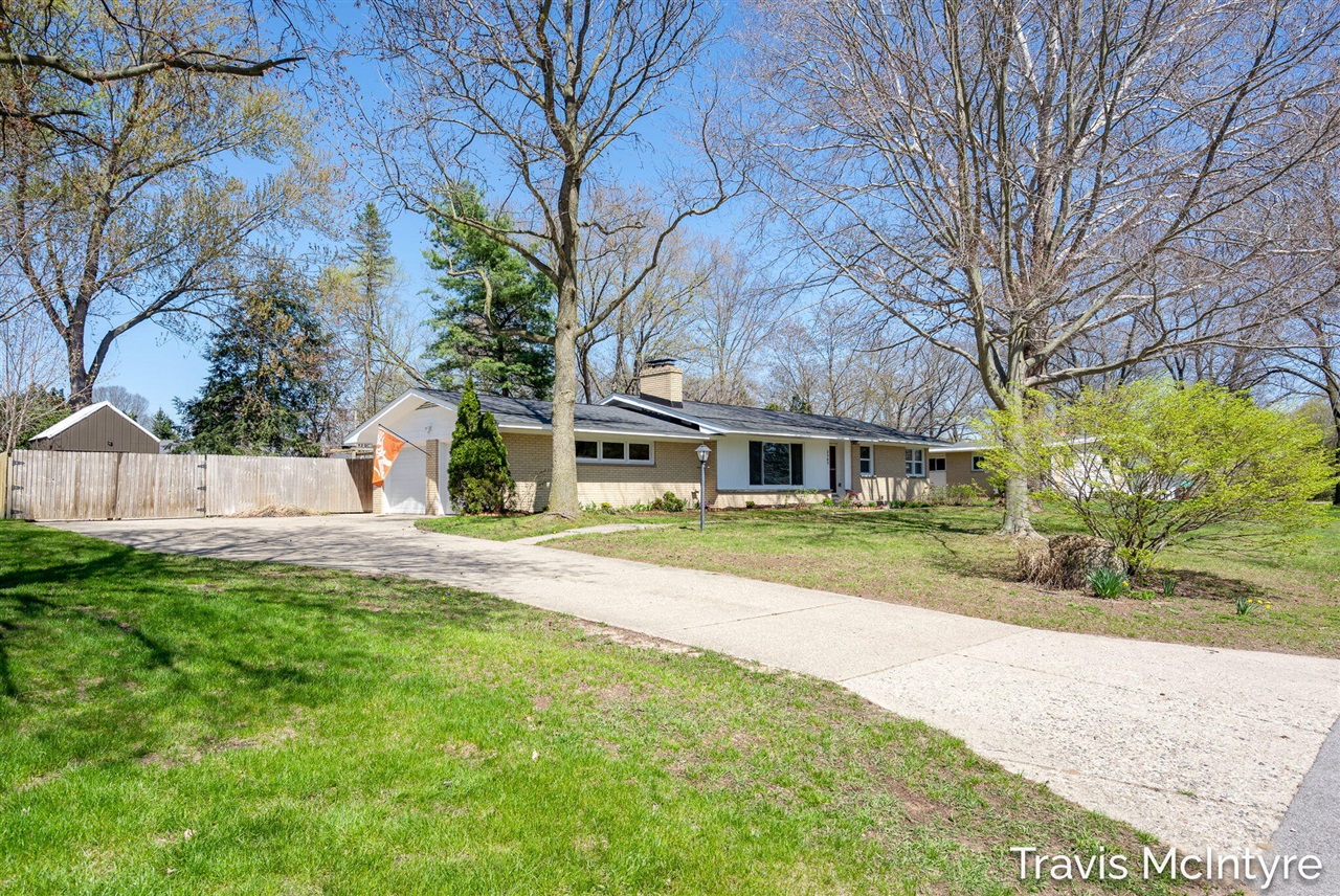 3343 Gateshead Street, Rockford, MI, 49341-9217