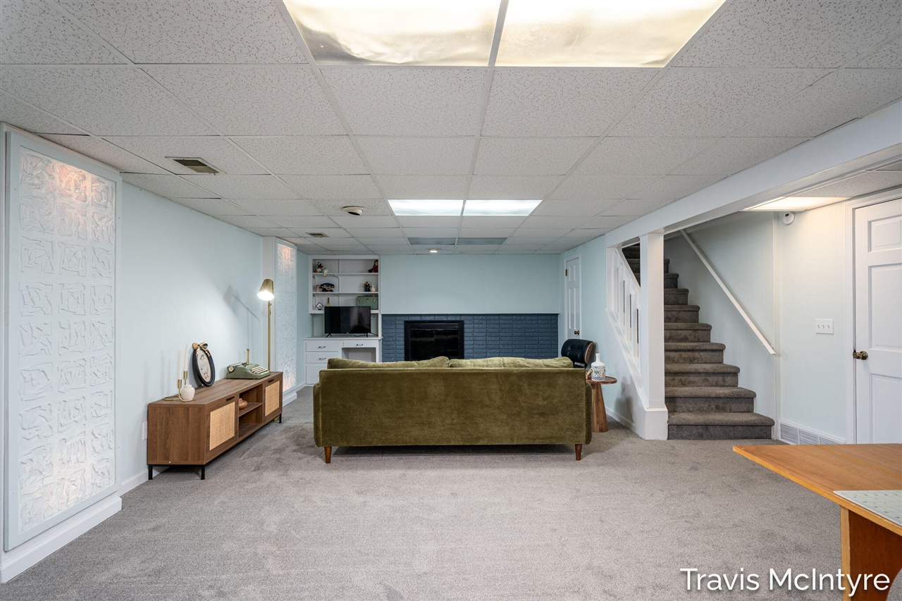3343 Gateshead Street, Rockford, MI, 49341-9217