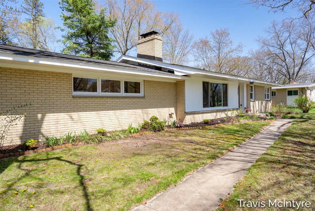 3343 Gateshead Street, Rockford, MI, 49341-9217