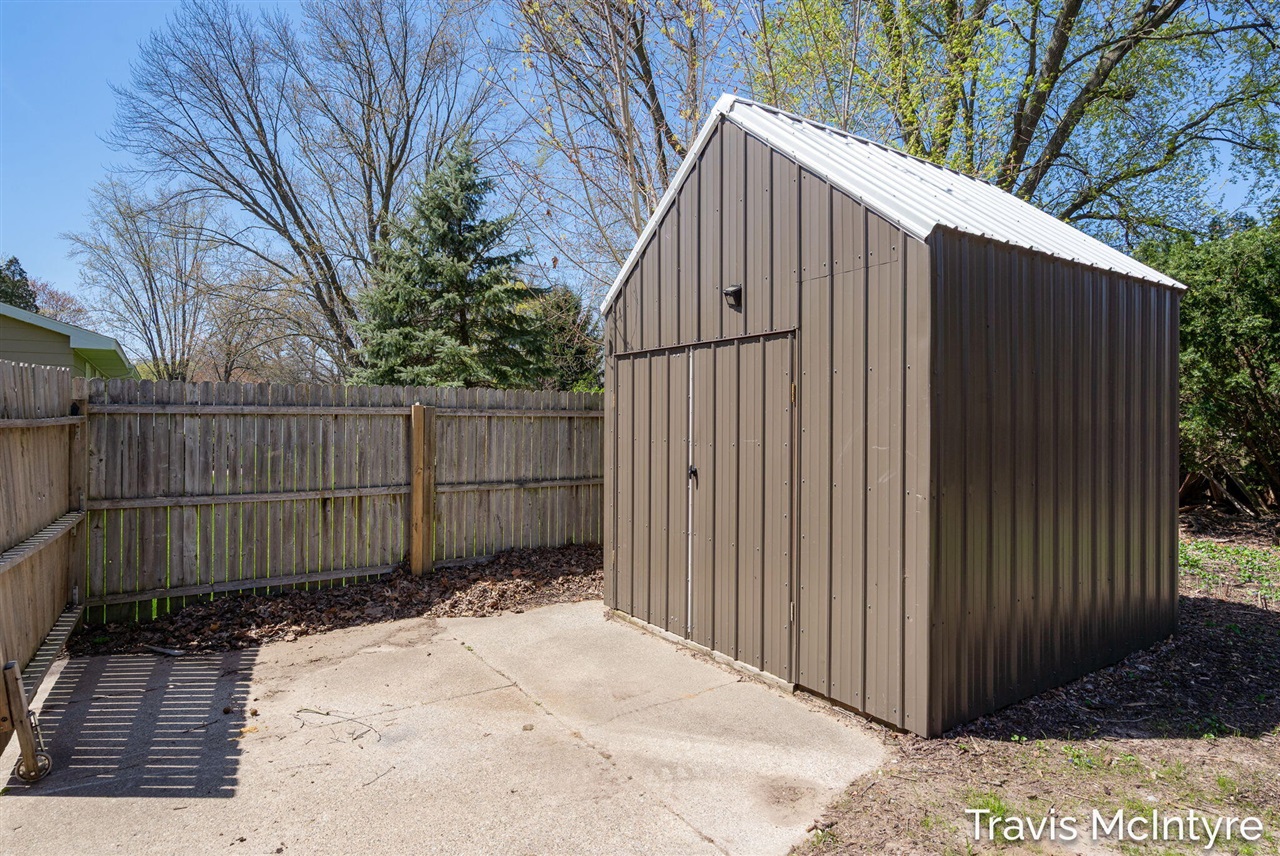 3343 Gateshead Street, Rockford, MI, 49341-9217