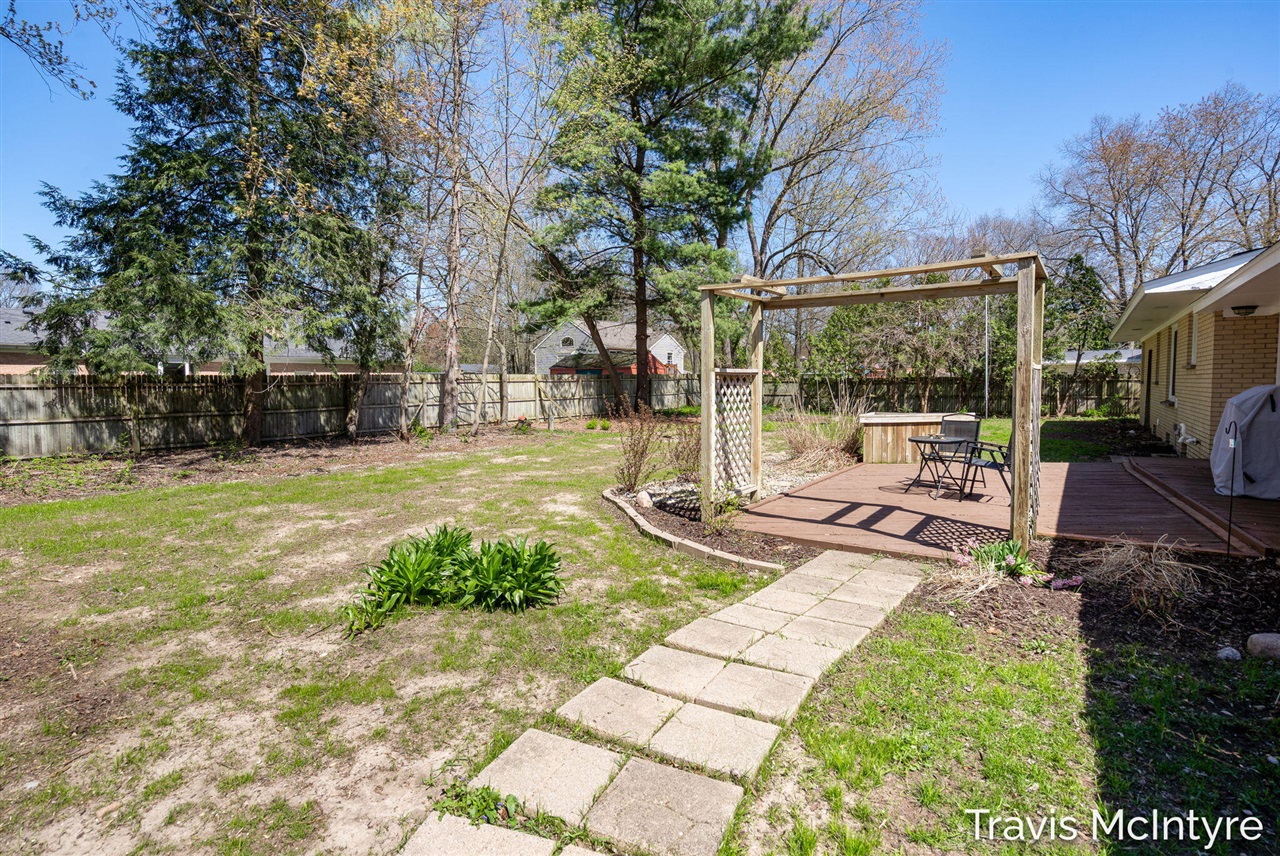 3343 Gateshead Street, Rockford, MI, 49341-9217