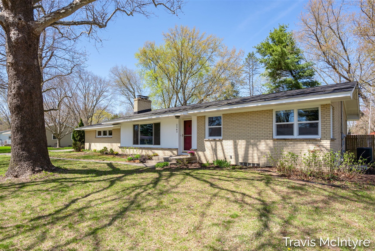3343 Gateshead Street, Rockford, MI, 49341-9217