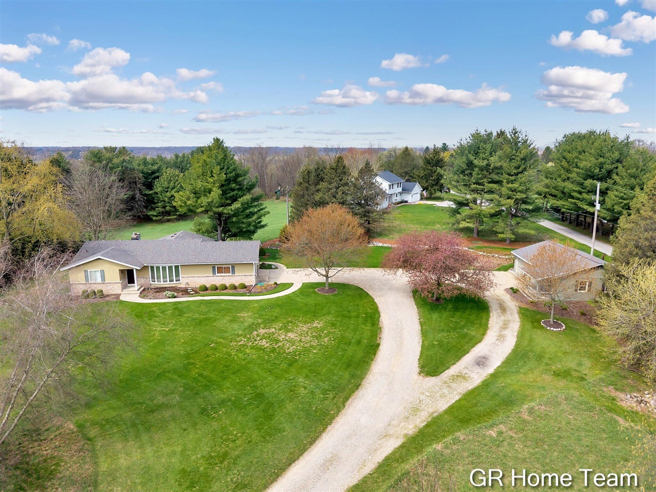 867 Cramton Avenue, Ada, MI, 49301