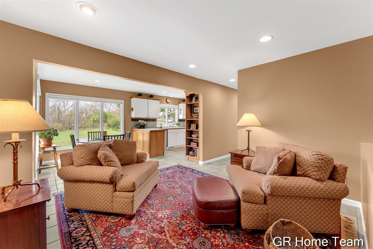 867 Cramton Avenue, Ada, MI, 49301
