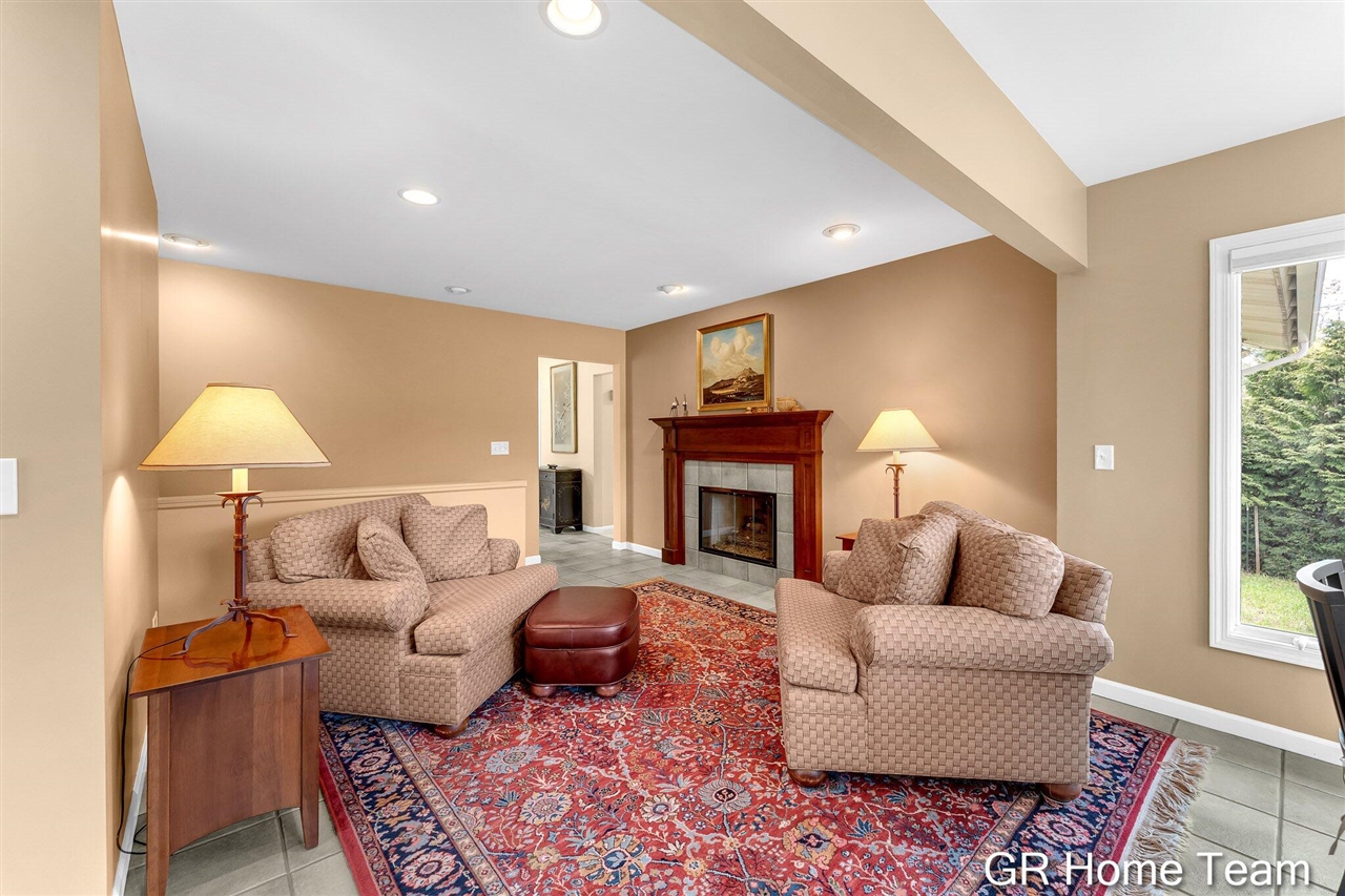 867 Cramton Avenue, Ada, MI, 49301