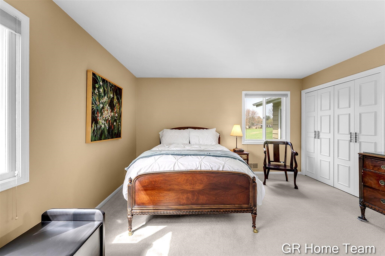 867 Cramton Avenue, Ada, MI, 49301