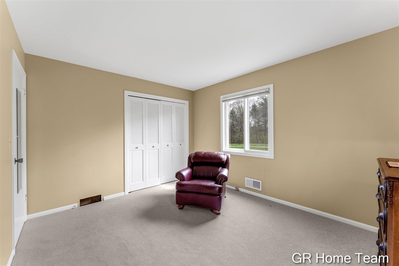 867 Cramton Avenue, Ada, MI, 49301