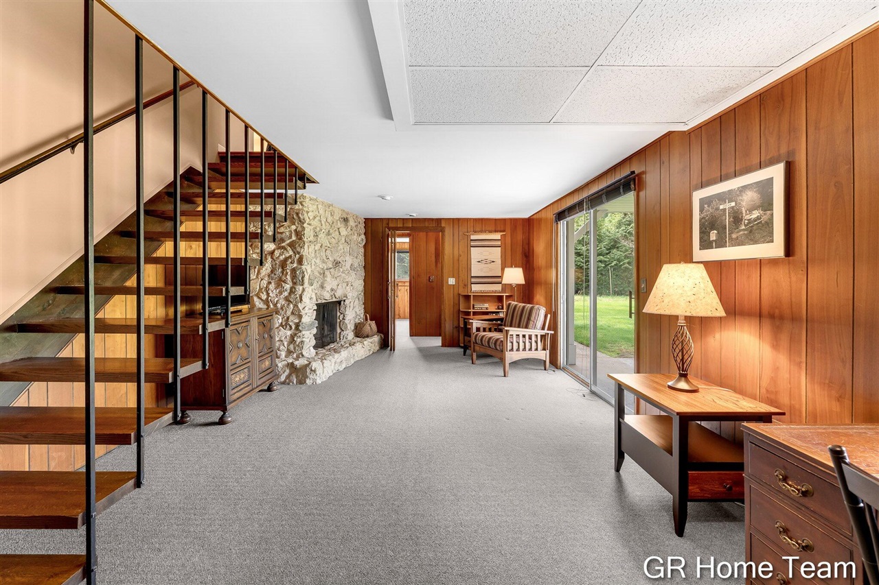 867 Cramton Avenue, Ada, MI, 49301