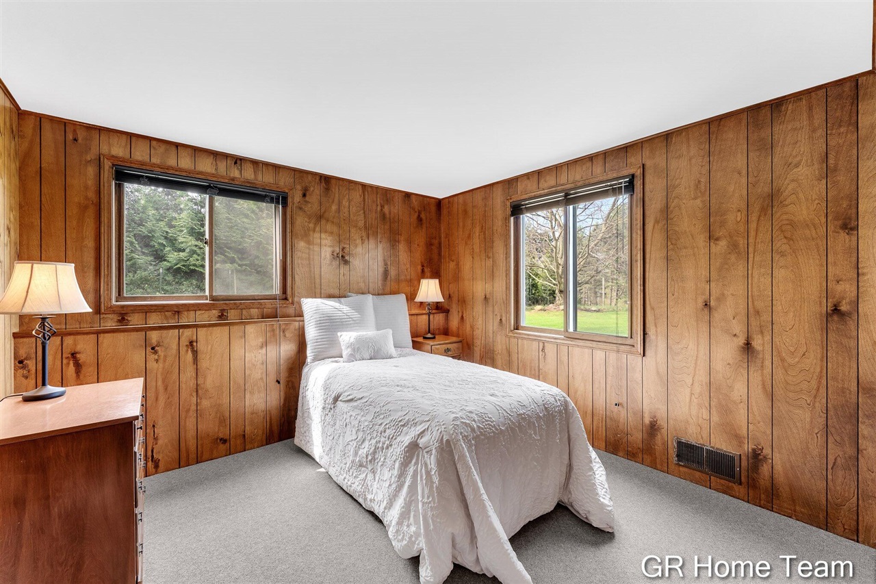 867 Cramton Avenue, Ada, MI, 49301