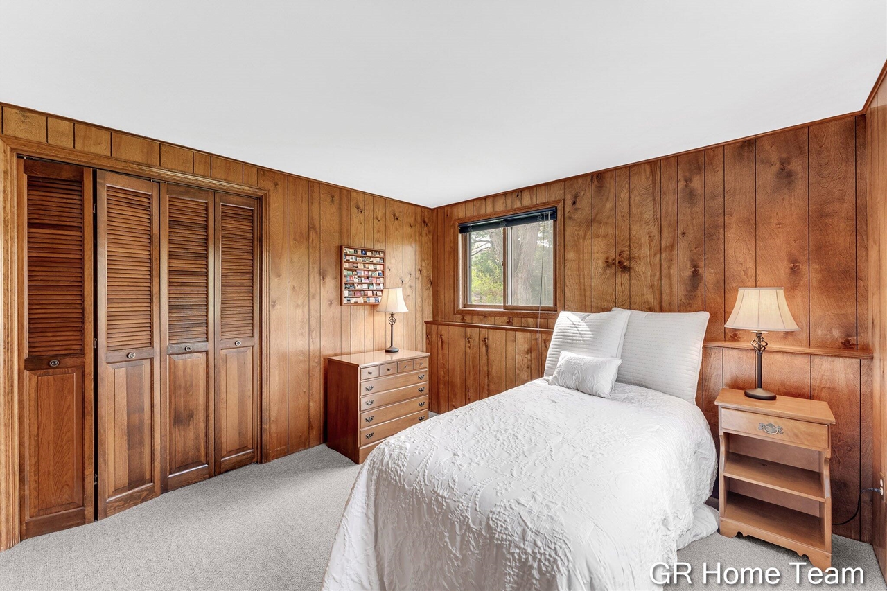 867 Cramton Avenue, Ada, MI, 49301