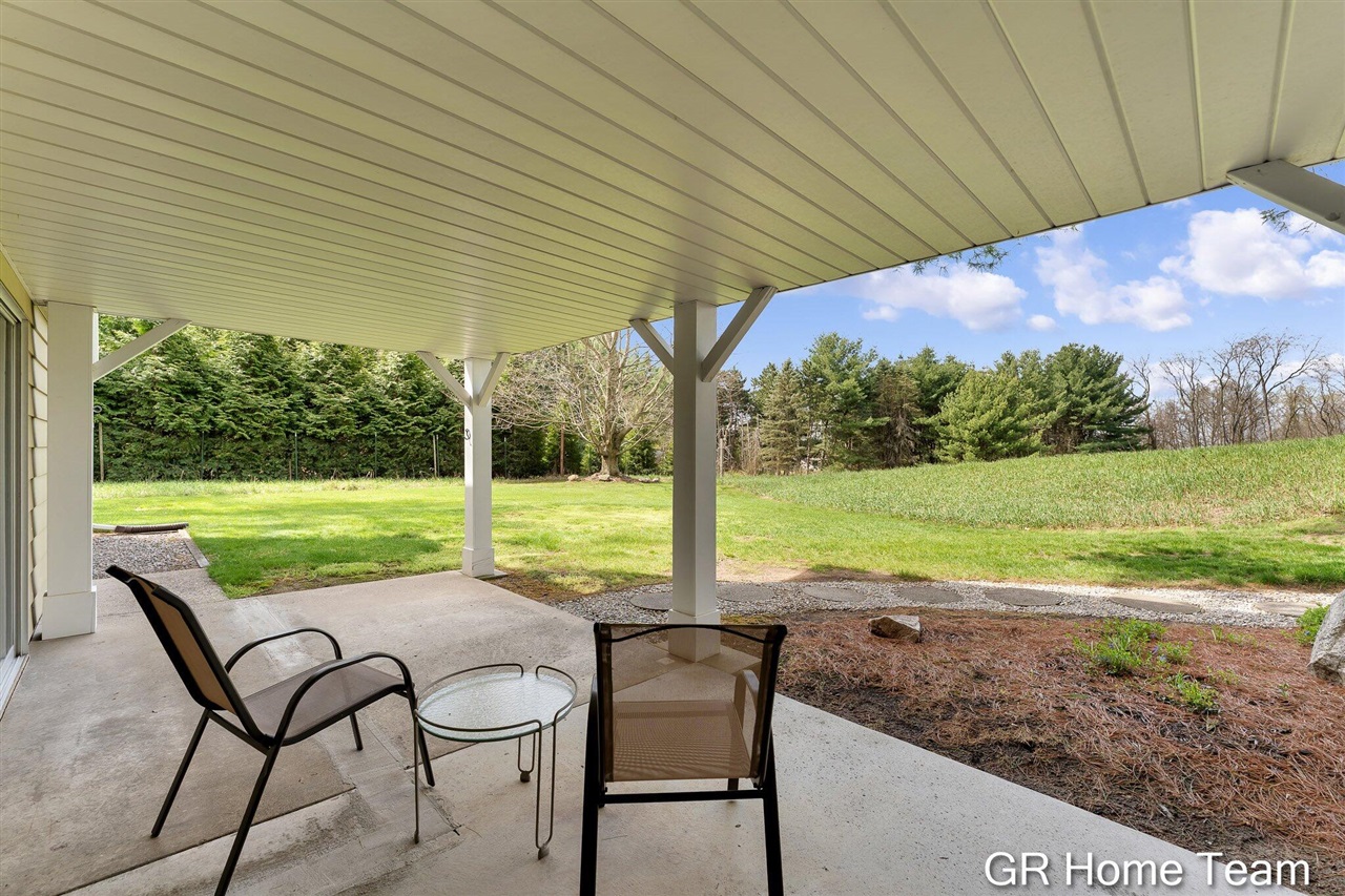 867 Cramton Avenue, Ada, MI, 49301