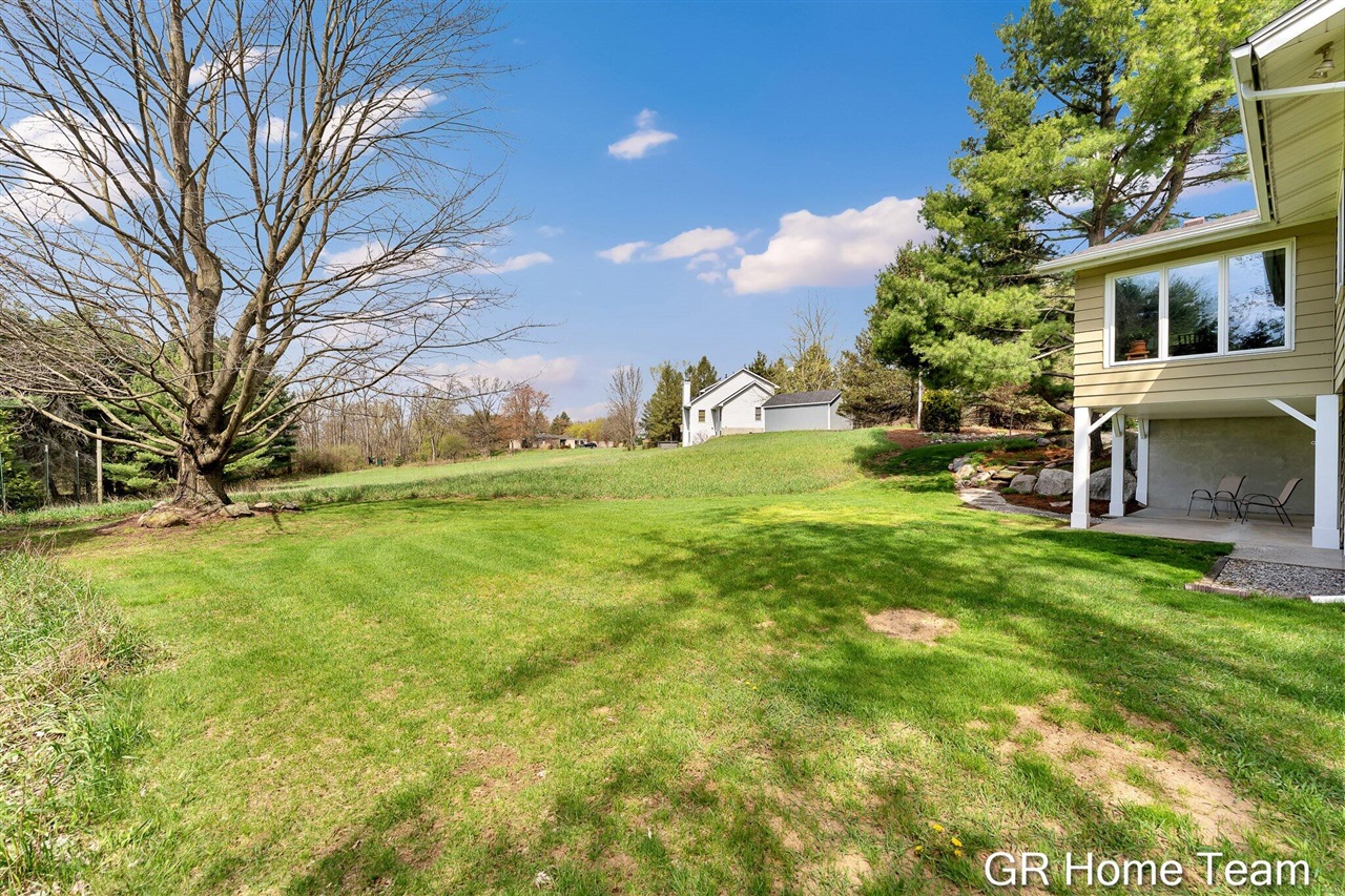 867 Cramton Avenue, Ada, MI, 49301