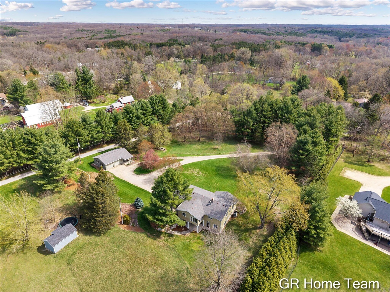 867 Cramton Avenue, Ada, MI, 49301