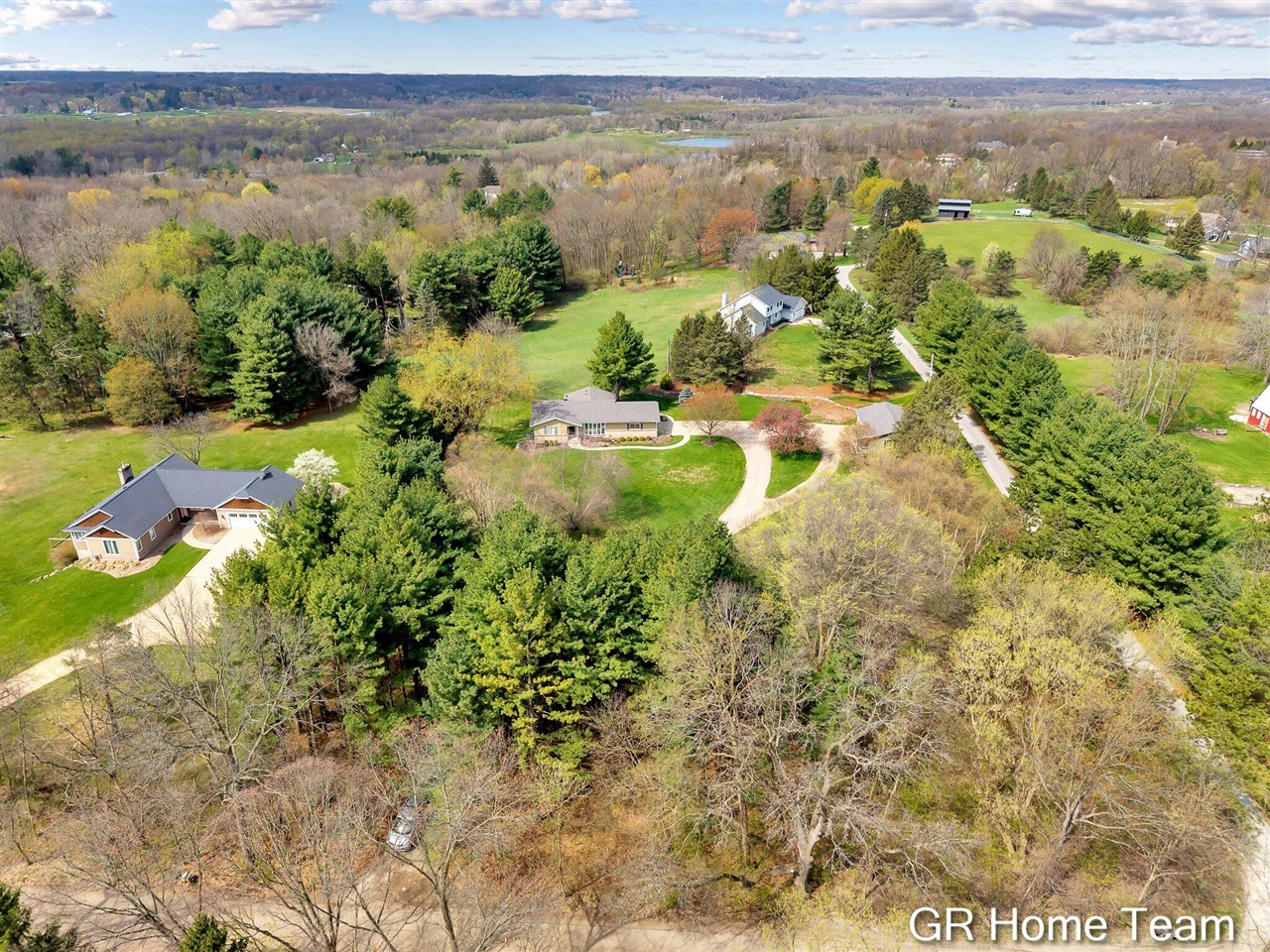 867 Cramton Avenue, Ada, MI, 49301