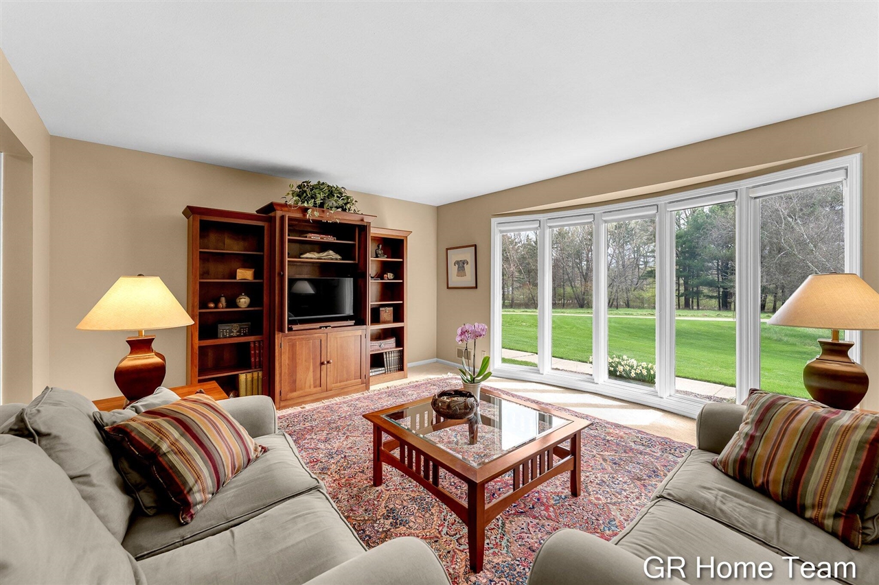 867 Cramton Avenue, Ada, MI, 49301