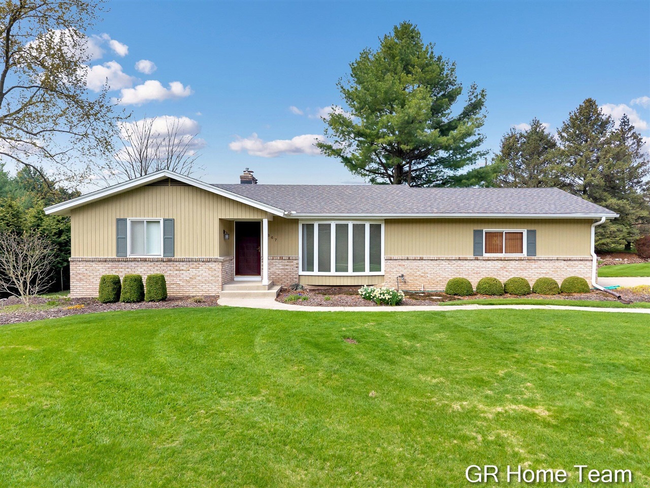 867 Cramton Avenue, Ada, MI, 49301