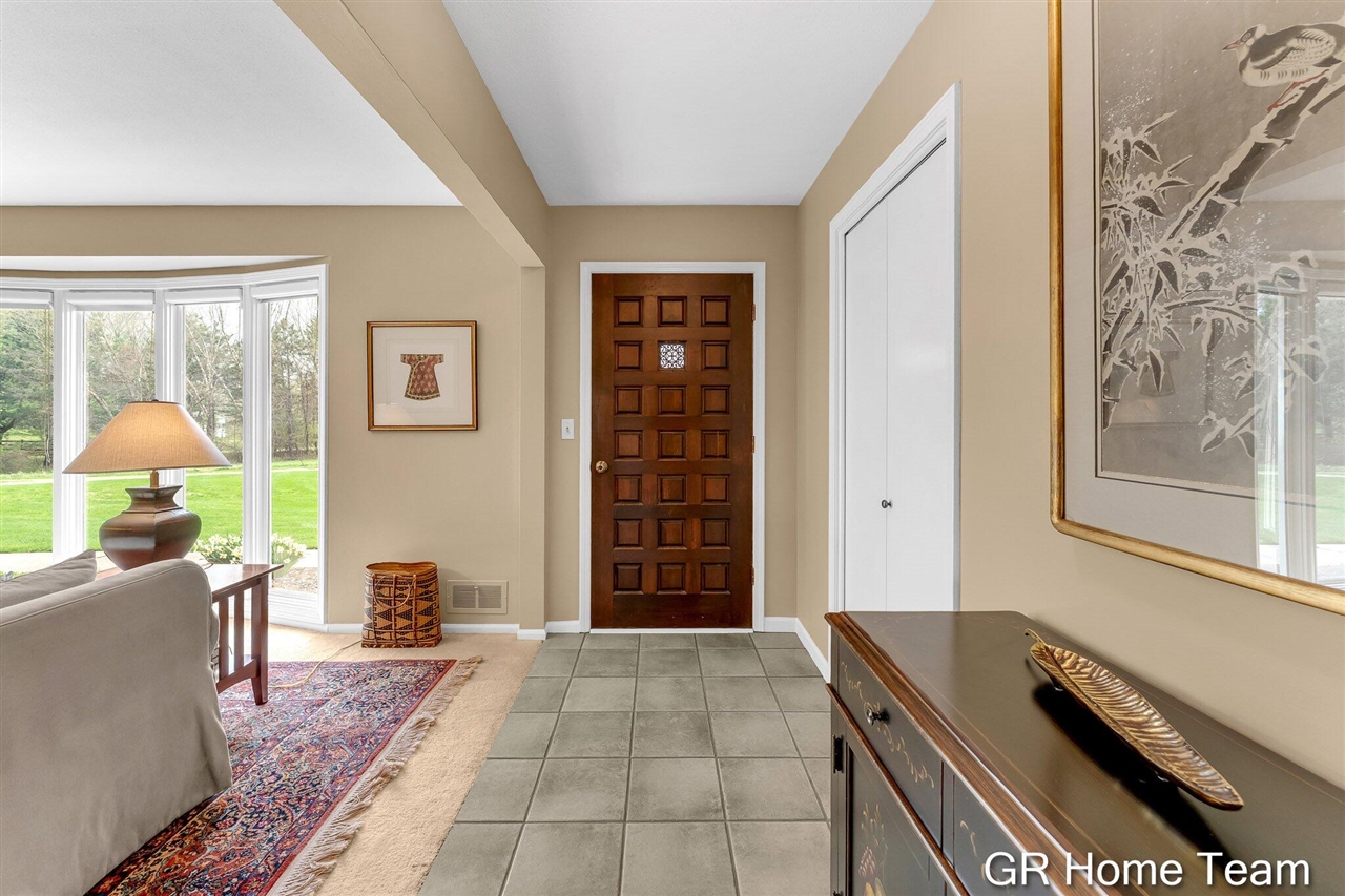 867 Cramton Avenue, Ada, MI, 49301