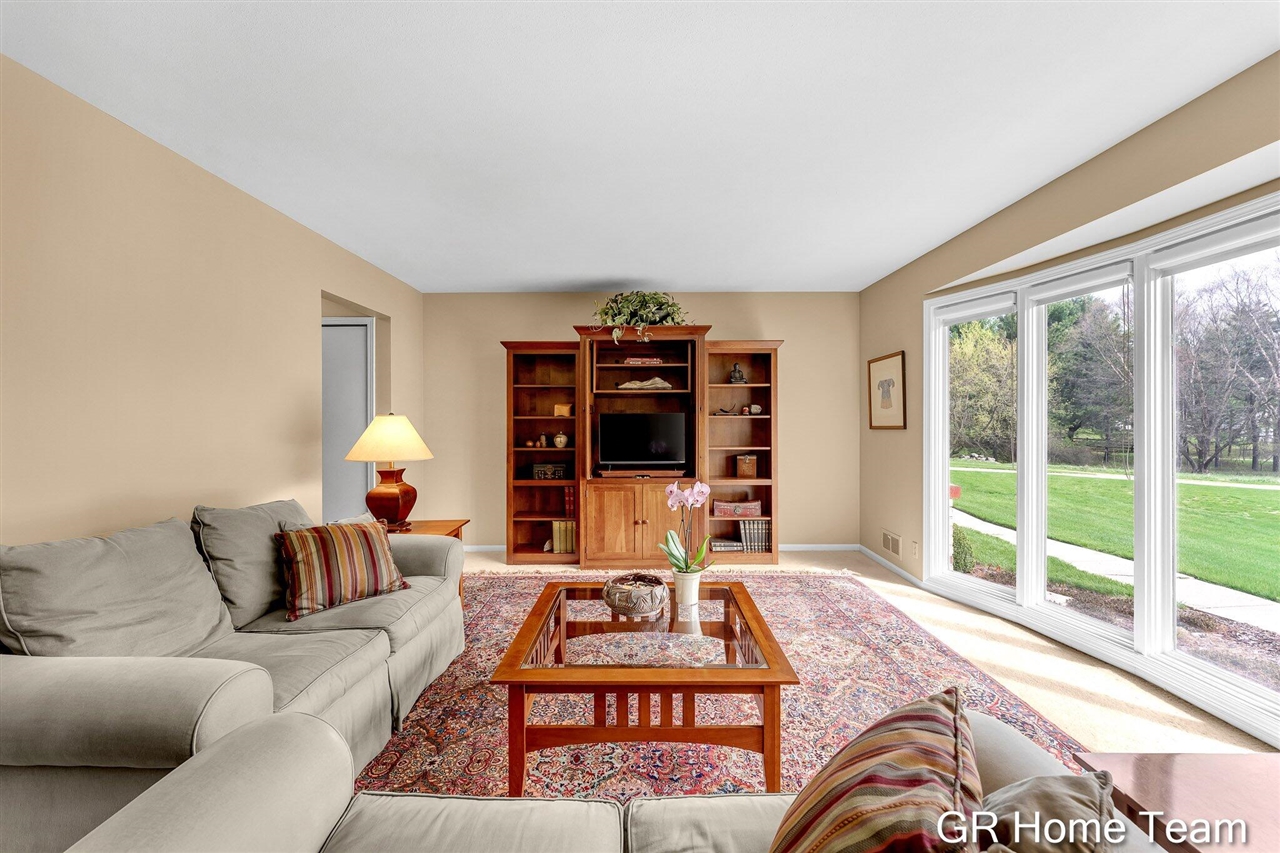 867 Cramton Avenue, Ada, MI, 49301
