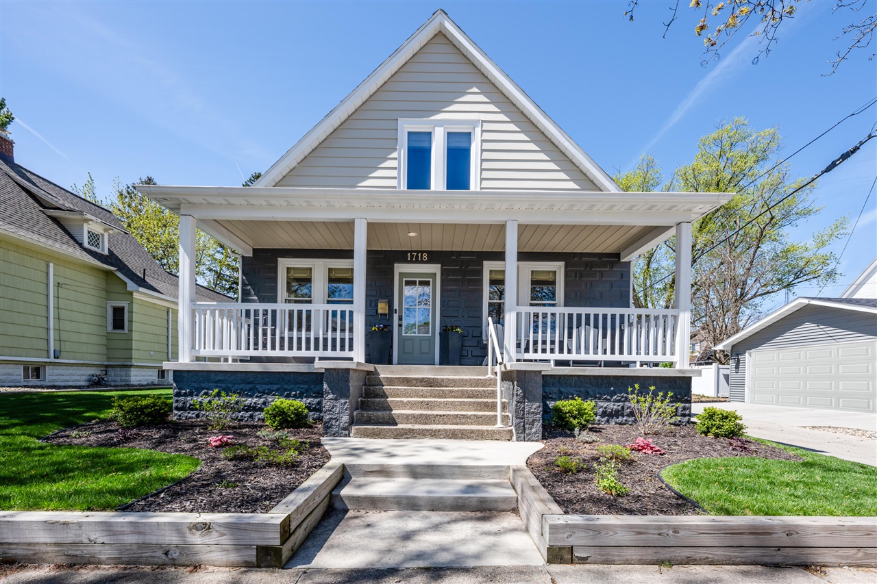 1718 S State Street, Saint Joseph, MI, 49085-1655