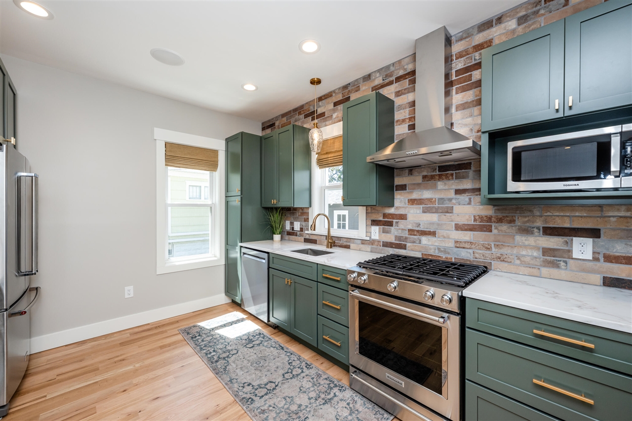 1718 S State Street, Saint Joseph, MI, 49085-1655