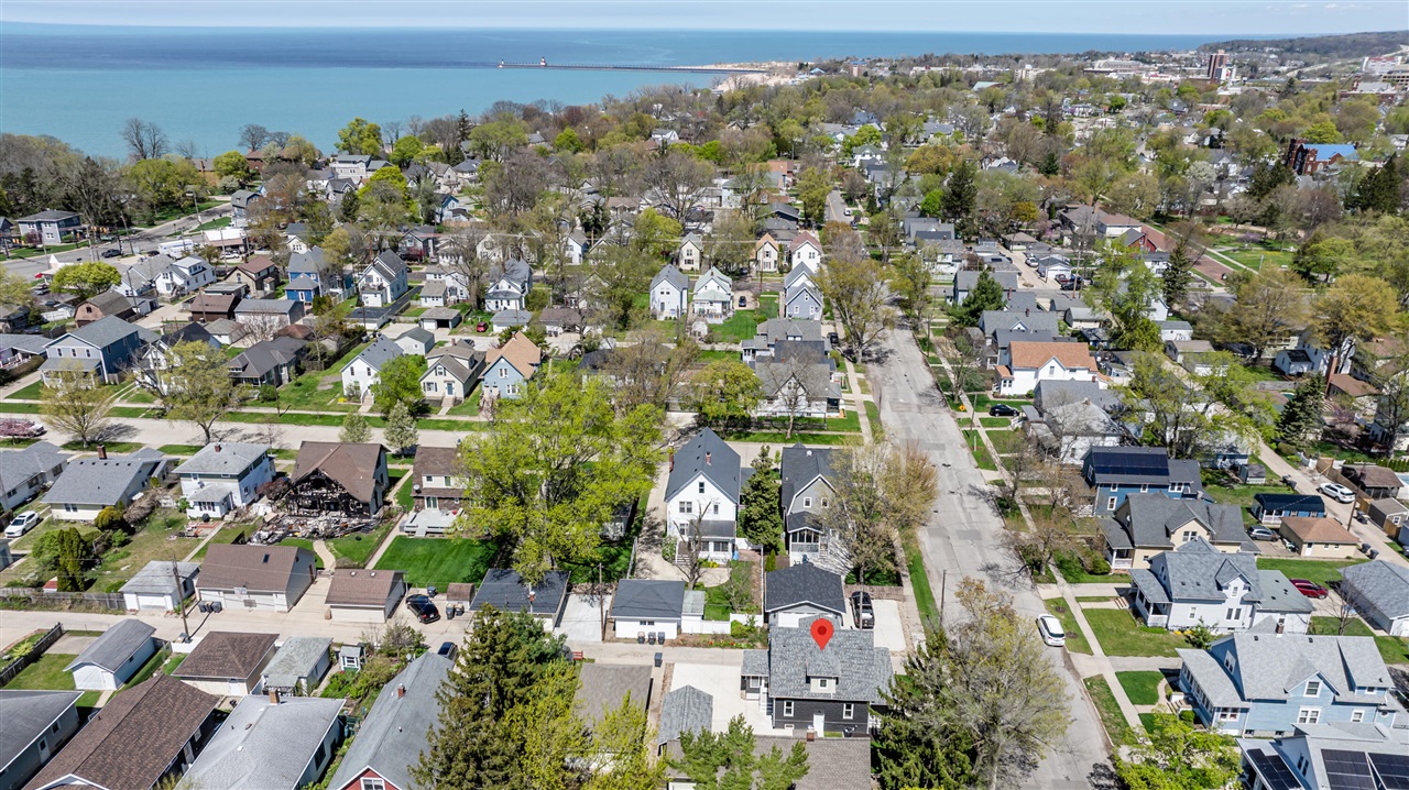 1718 S State Street, Saint Joseph, MI, 49085-1655