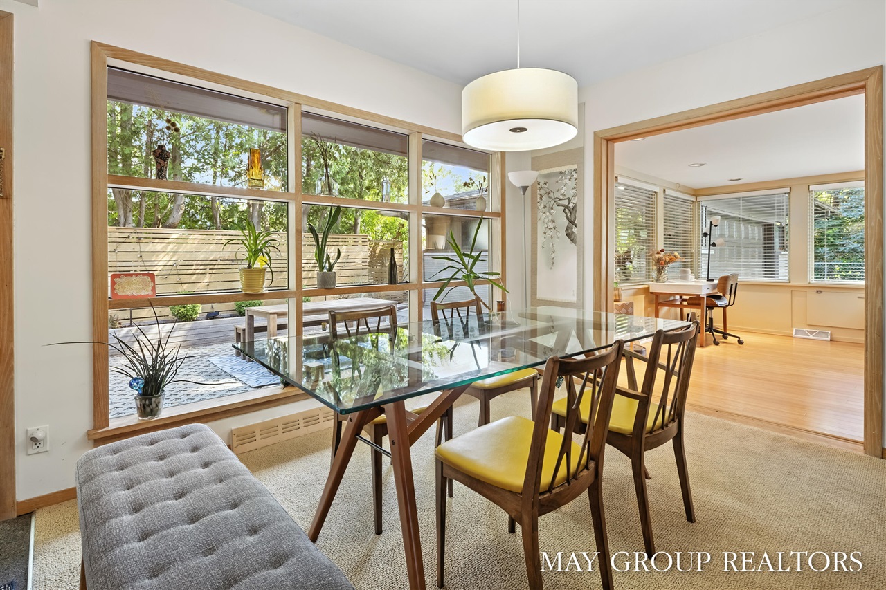 2727 Cascade Road, Grand Rapids, MI, 49506