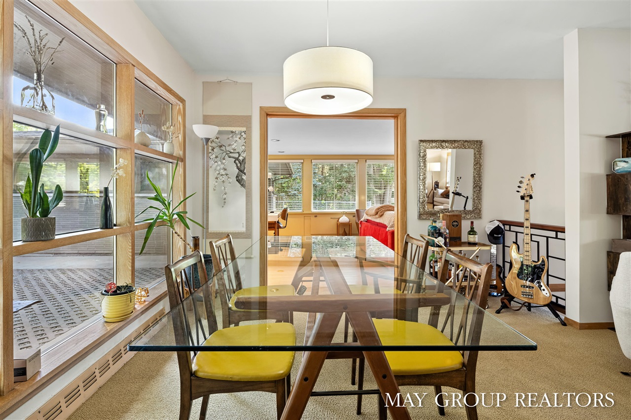 2727 Cascade Road, Grand Rapids, MI, 49506