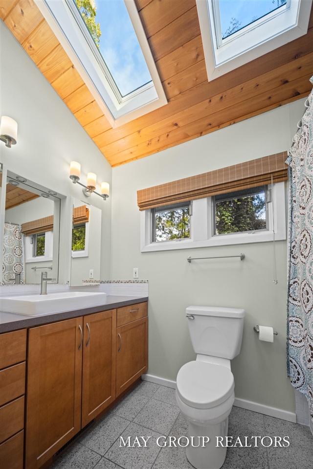 2727 Cascade Road, Grand Rapids, MI, 49506