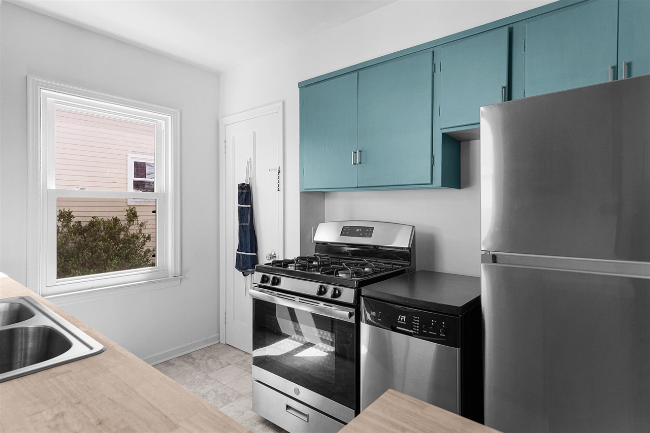 1664 Fremont Avenue, Grand Rapids, MI, 49504-2839