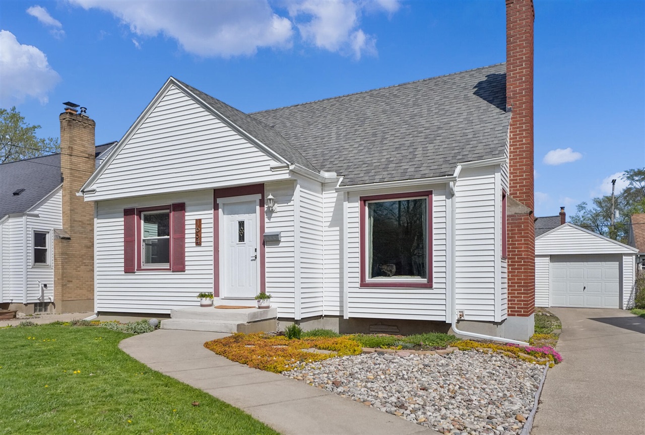 1664 Fremont Avenue, Grand Rapids, MI, 49504-2839