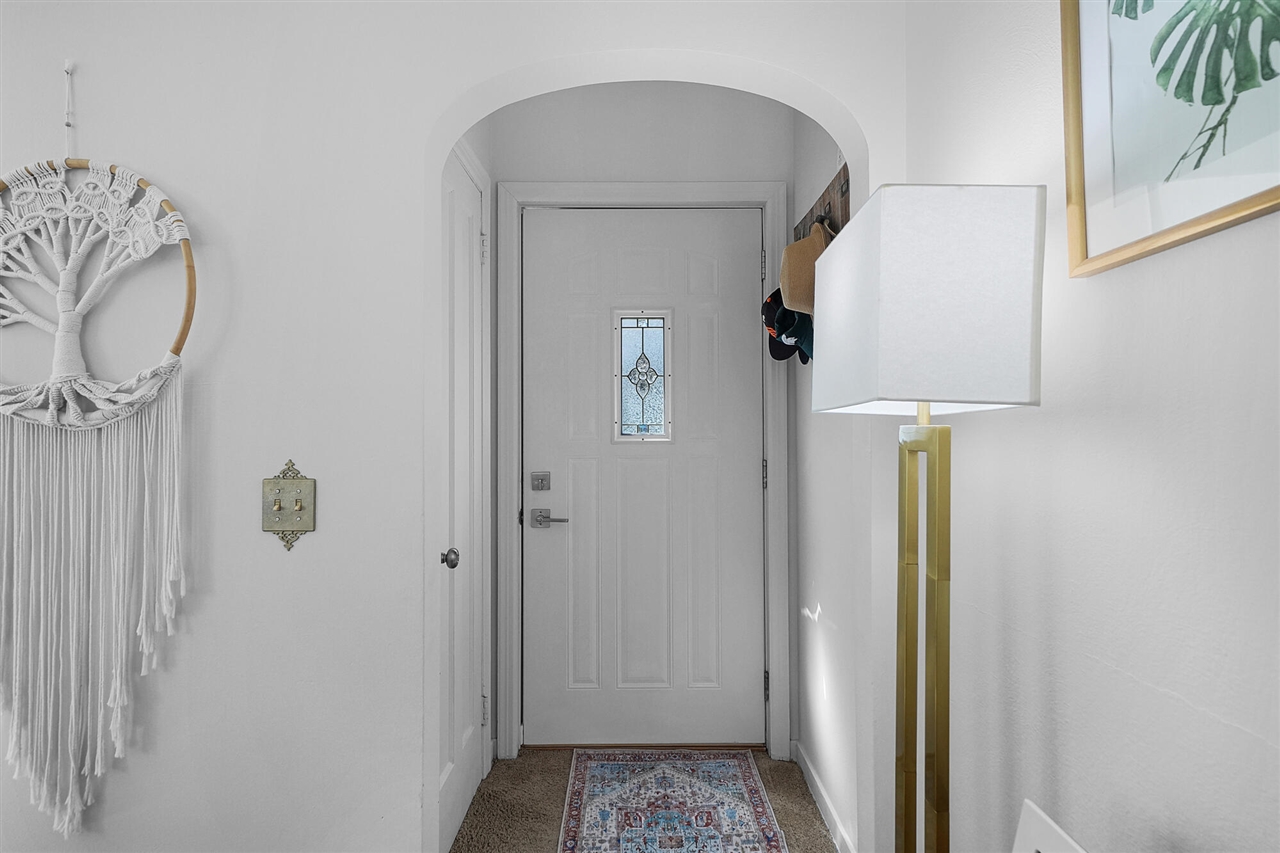 1664 Fremont Avenue, Grand Rapids, MI, 49504-2839