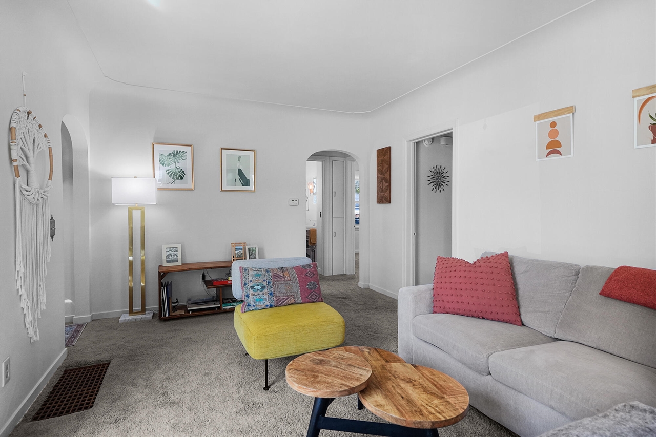 1664 Fremont Avenue, Grand Rapids, MI, 49504-2839